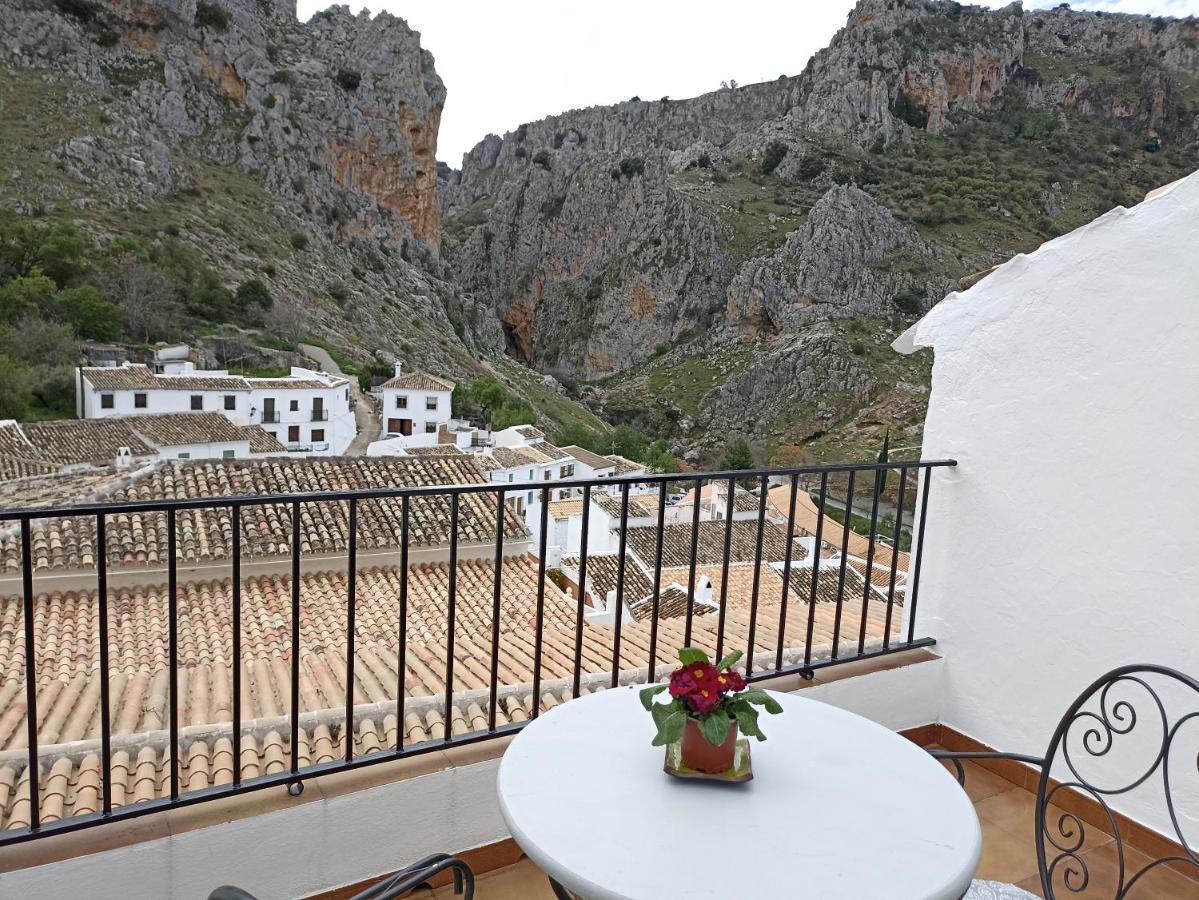 Hostal El Hechizo Del Bailón Zuheros Exterior foto